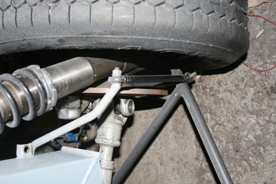 rearantirollbar 013.jpg and 